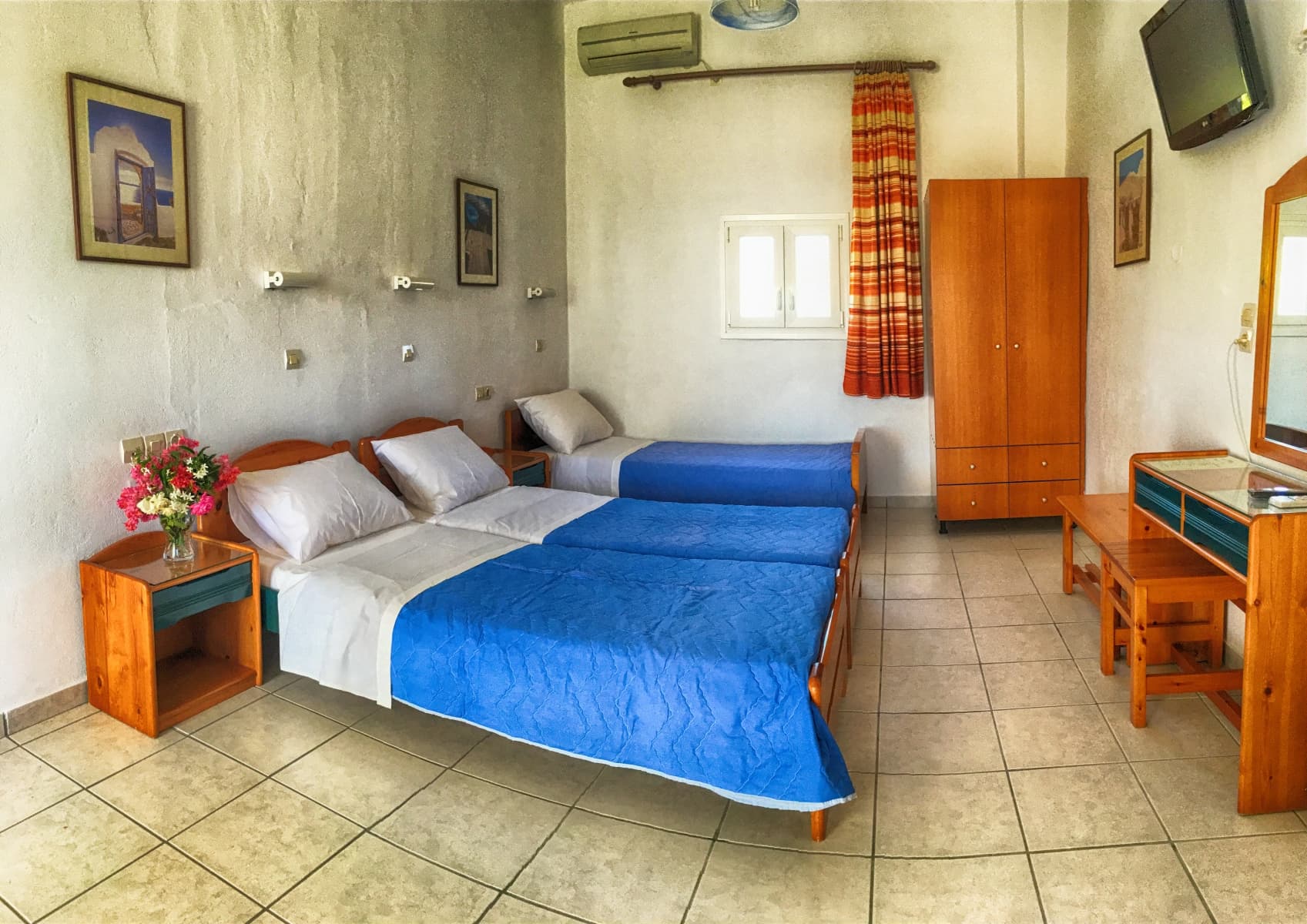 Triple Room